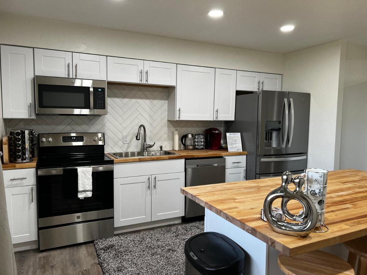 Anchorage Midtown Apartment- Wyoming 1 Buitenkant foto