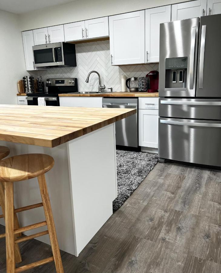 Anchorage Midtown Apartment- Wyoming 1 Buitenkant foto